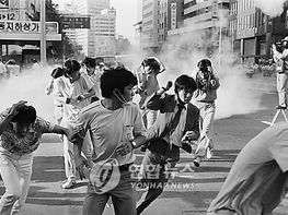 “투쟁! 투쟁!!