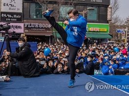 이재명 대표의 모습에서 전체주의를 본다. 기사 이미지