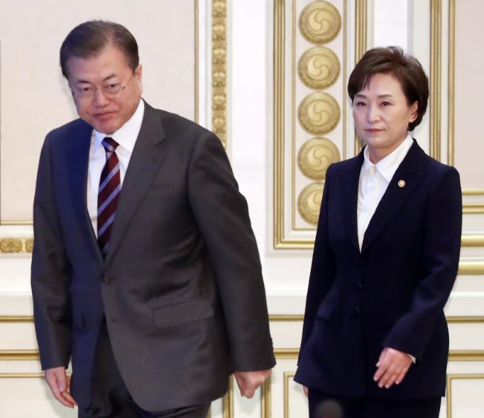 문재인 정부의 ‘통계 조작’.. 국가 차원의 조직범죄 기사 이미지
