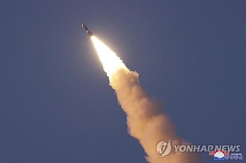 美 정보당국 “북, 2035년까지 ICBM 50기 보유 가능” 기사 이미지