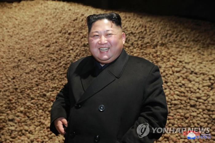 [북한 돋보기] “감자산이 금강산보다 위대하다는 나라” 기사 이미지