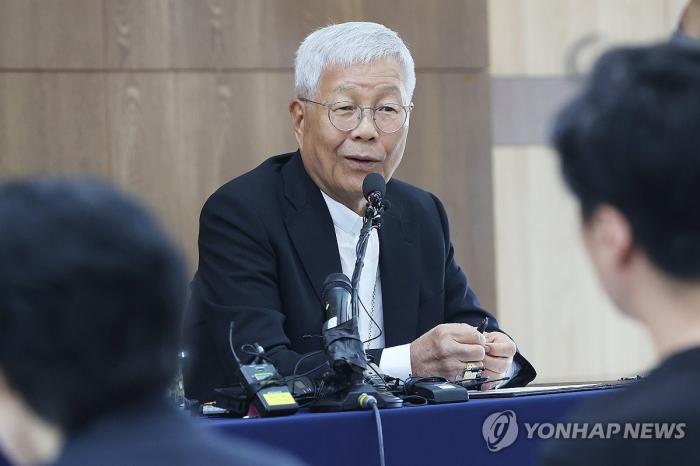 정치적 메시지인가, 순수한 사목방문인가? 기사 이미지