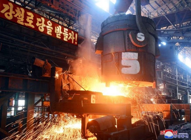 [북한 돋보기] 북한 천리마제강 확장공사 기사 이미지