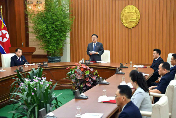 [북한 돋보기] 보여주기식 법률 제정, 현실은 외면 기사 이미지