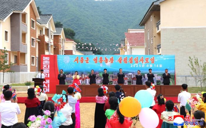 [북한 돋보기] 북한 매체의 ‘새 살림집 선전’의 허구성 기사 이미지