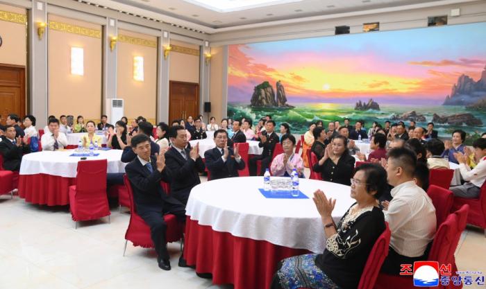 [북한 돋보기] 북한의 ‘국제로인의 날’ 기념행사 기사 이미지