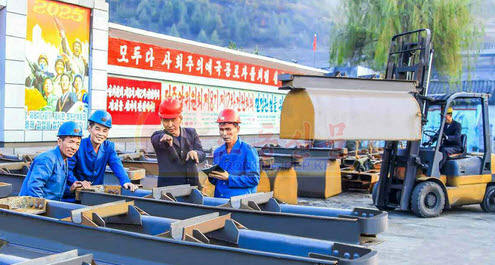 [북한 돋보기] 석탄 ‘전진동력’의 허상 기사 이미지