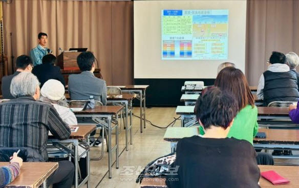 [기자생각] ‘생활상담’이라 쓰고 ‘통제·선전’이라 읽는다 기사 이미지