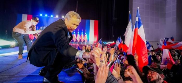 [USA 가톨릭 207] 칠레 대선에서 공산주의에 맞서는 가톨릭 신자 기사 이미지