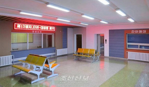 [북한 돋보기] ‘개건된 역’ 선전이 가리지 못하는 북한 철도의 현실 기사 이미지