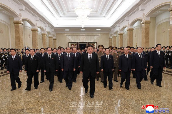 [북한의 오늘] ‘추모’라는 이름의 정치 의례 기사 이미지