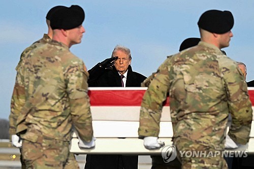 미군, 시리아 IS 거점 대대적 공습 기사 이미지