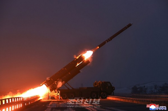 [북한의 오늘] 북한 장거리 순항미사일 발사 훈련 기사 이미지