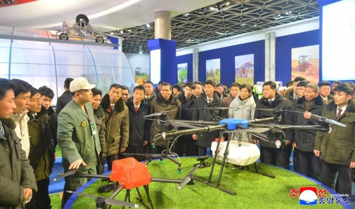[북한 돋보기] “농기계발전-2025” 전시회의 허상 기사 이미지