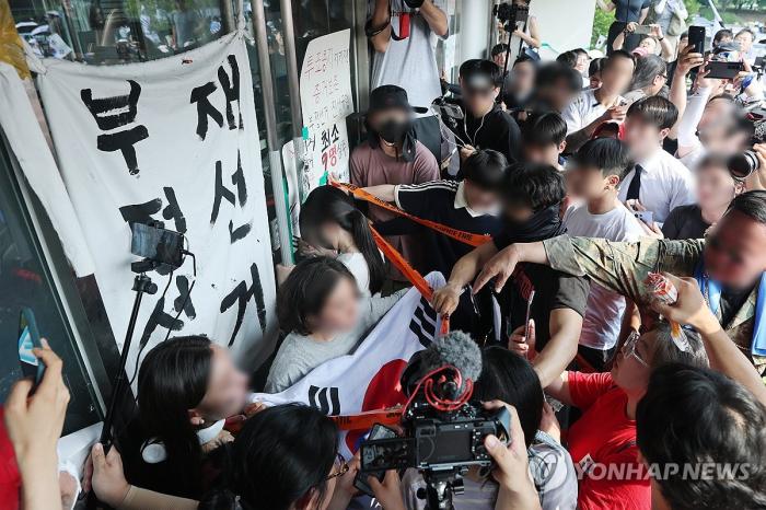 [사설] ‘엄단’의 언어로는 청년의 자유를 꺾을 수 없다