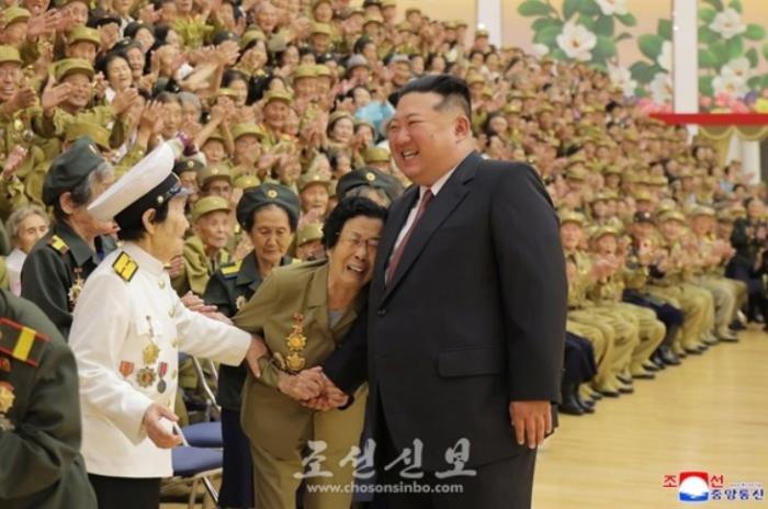 [북한의 오늘] 전쟁로병 앞세운 김정은의 ‘전승’ 선전