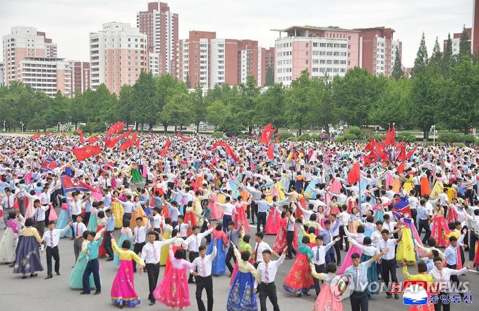 [북한의 오늘] “모든 사업 중심에 청년”