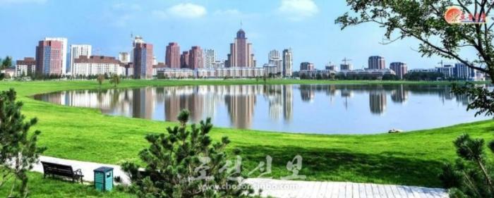 [북한 돋보기] 축구장 70개 규모 ‘새별거리 못가공원’ 선전