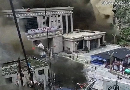 티베트 대홍수 뒤 ‘구조’보다 먼저 조여진 입단속