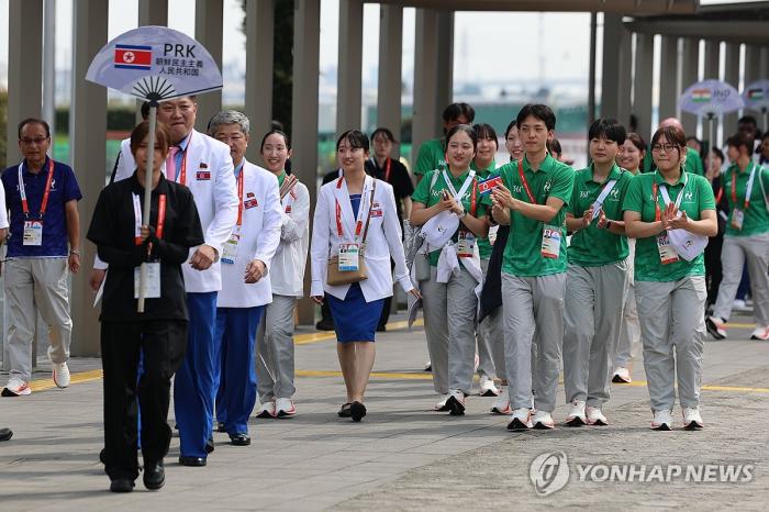 [사설] ‘김정은 만세’가 드러낸 조총련의 정치적 정체