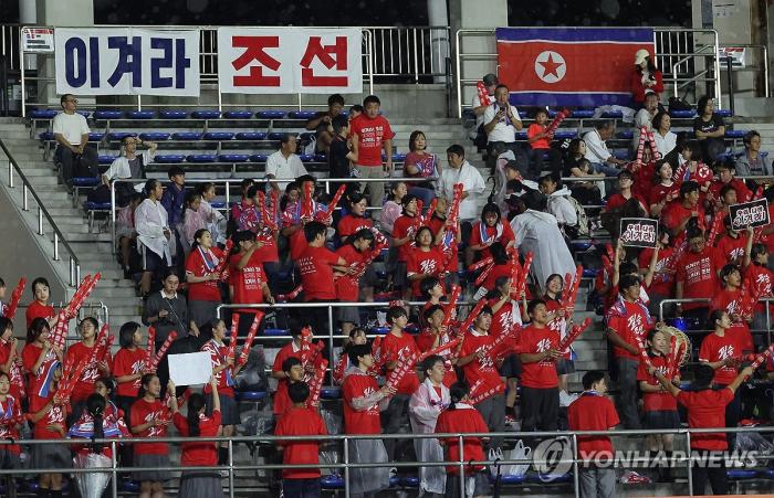 [한반도 르포] 아시안게임 공항에 울린 ‘김정은 만세’