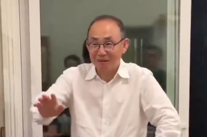 中 부동산 거물 판스이, 미국 장기 체류 배경에 관심