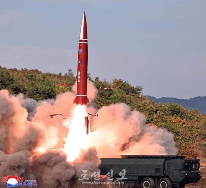 [북한의 오늘] 北, 미사일 시험발사 또 성과 포장