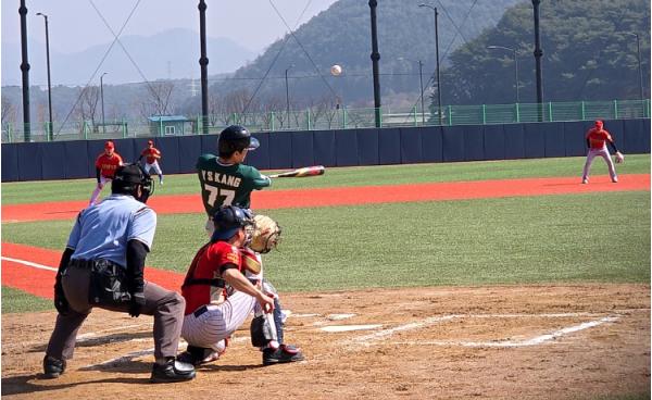 “제15회 홍천군민생활체육대회 개막…21개 종목 3,952명 참가” 기사 이미지