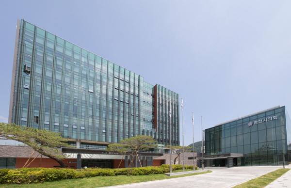 “춘천에 고향사랑기부하고 봄나들이 오세요”