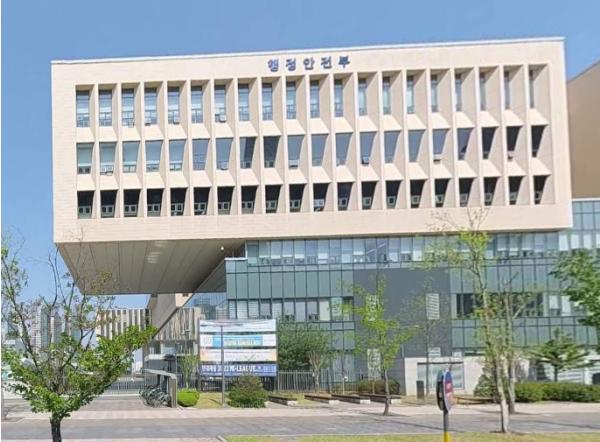 행정안전부, '협동조합 수도'에서 사회연대경제 논의하고 100만 명 모이는 세계청년대회 안전관리 교황청과 직접 협력한다