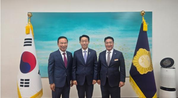 정영철 영동군수, 국회 방문…민선9기 핵심 공약·현안사업 협력 요청
