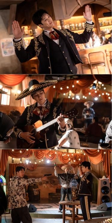 [ SBS 재벌X형사2] 안보현, 보법 다른 재벌형사 근황 공개! 변함없는 재력X관종력 ‘마리아치 이수’ 변신! 기사 이미지